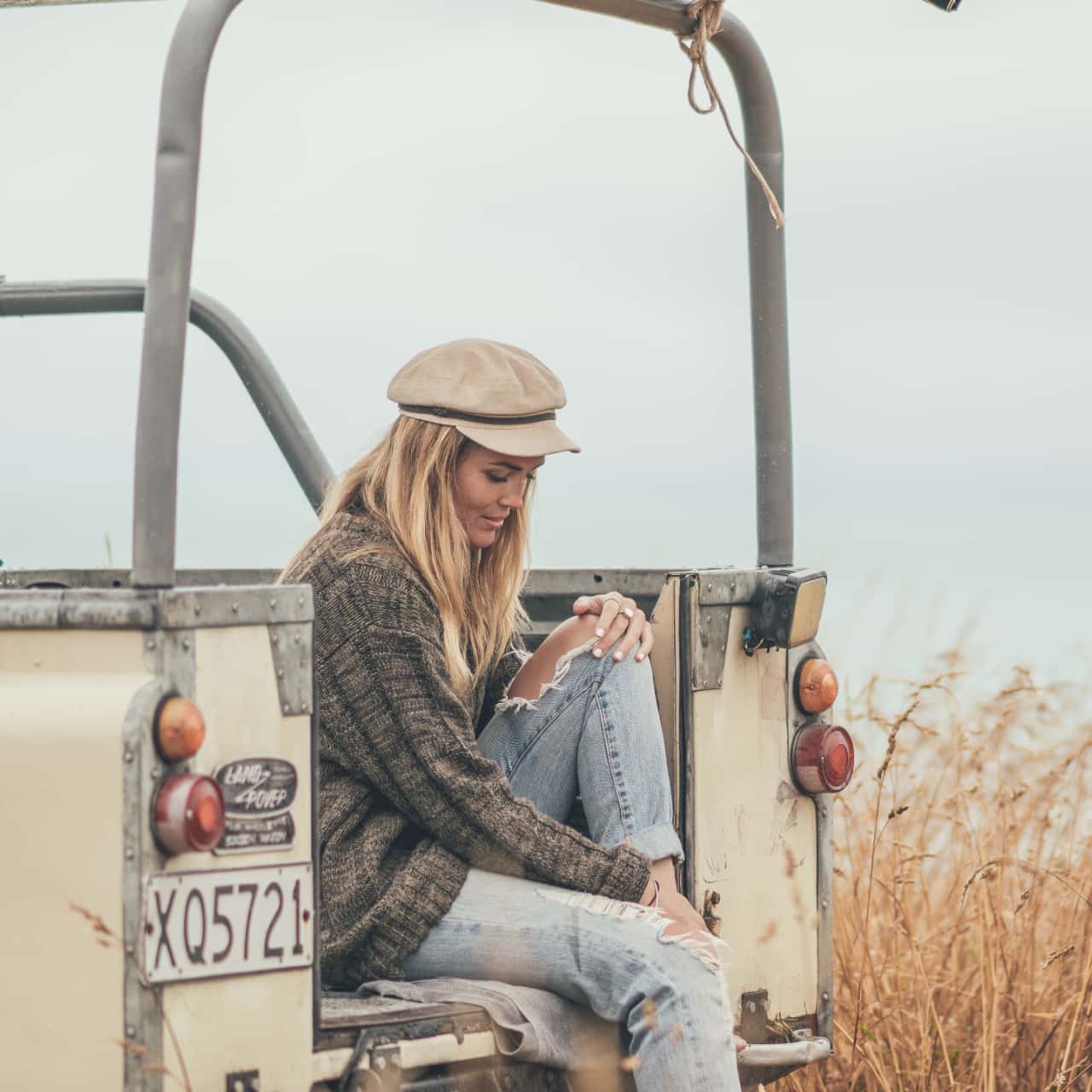 Baker Fawn | White Cord Newsboy Cap